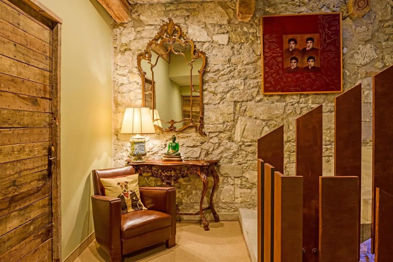**  Bastide De Bellegarde Bed & Breakfast Avignon France