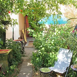 Apartment Joli Avec Jardinet