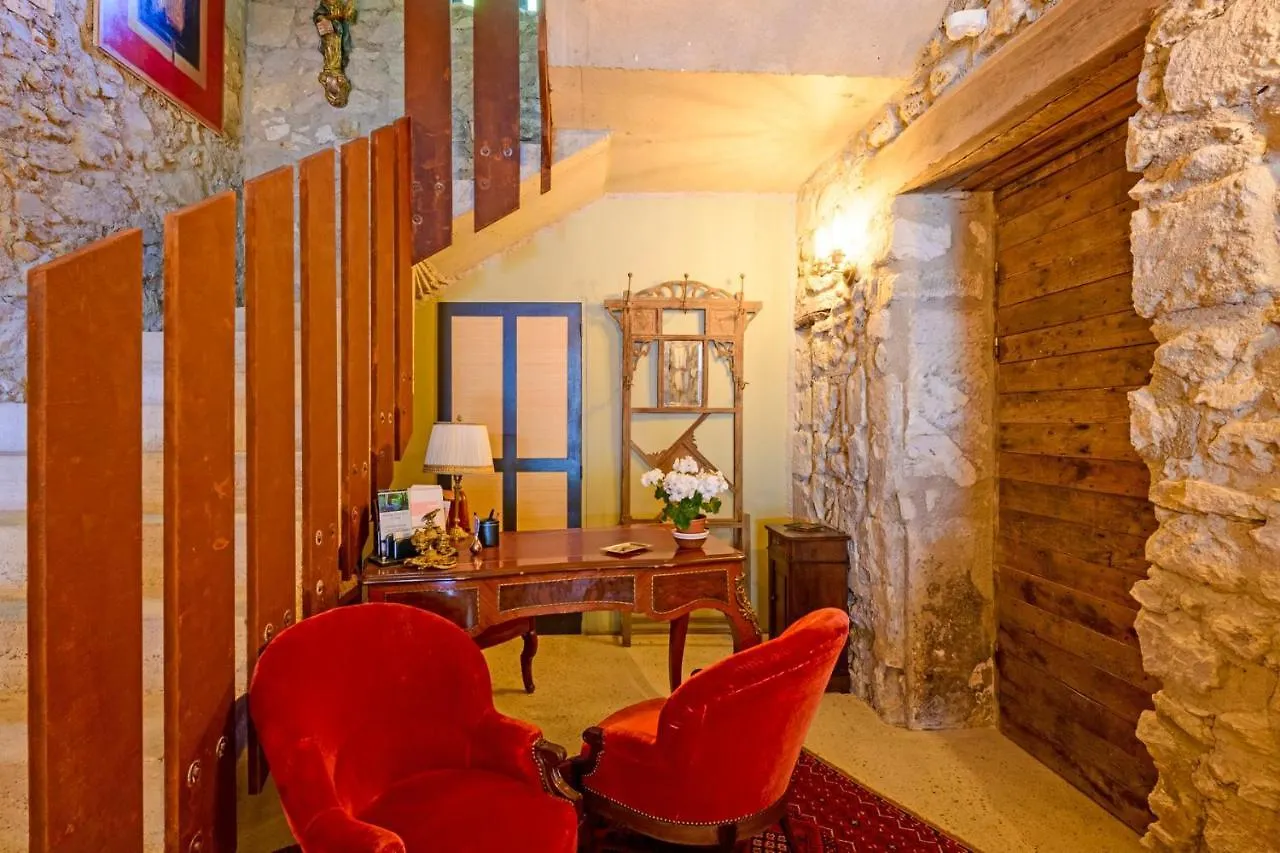 Bastide De Bellegarde Bed & Breakfast Avignon