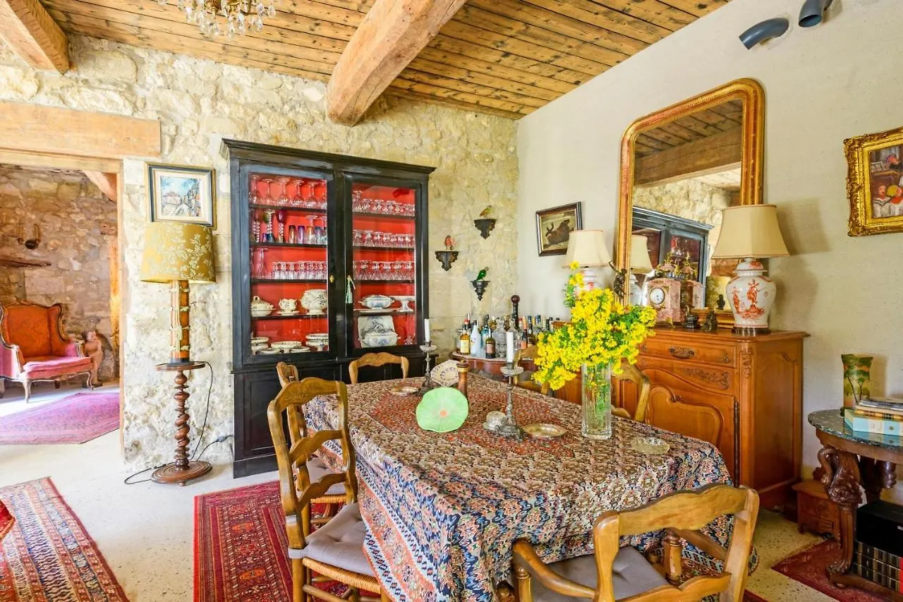Bastide De Bellegarde Bed & Breakfast Avignon 2*,  France