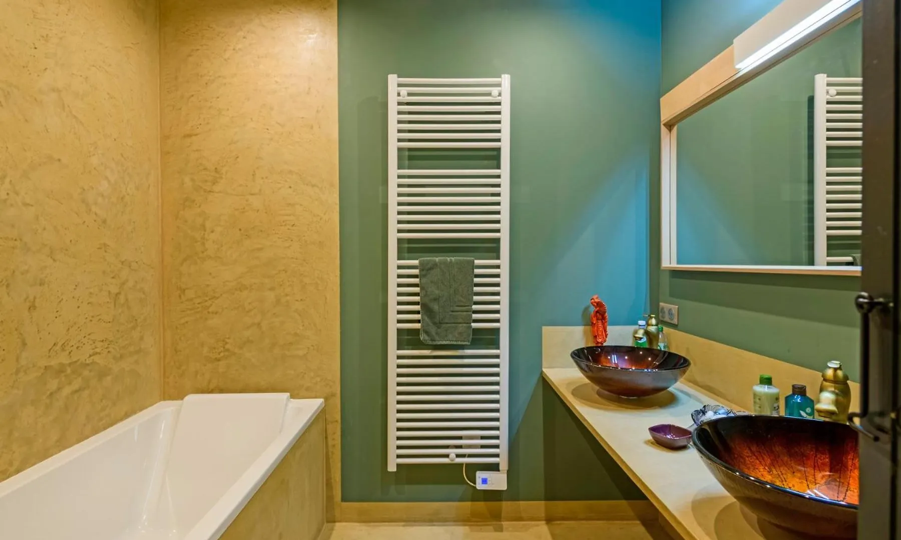 Bastide De Bellegarde Bed & Breakfast Avignon 2*,
